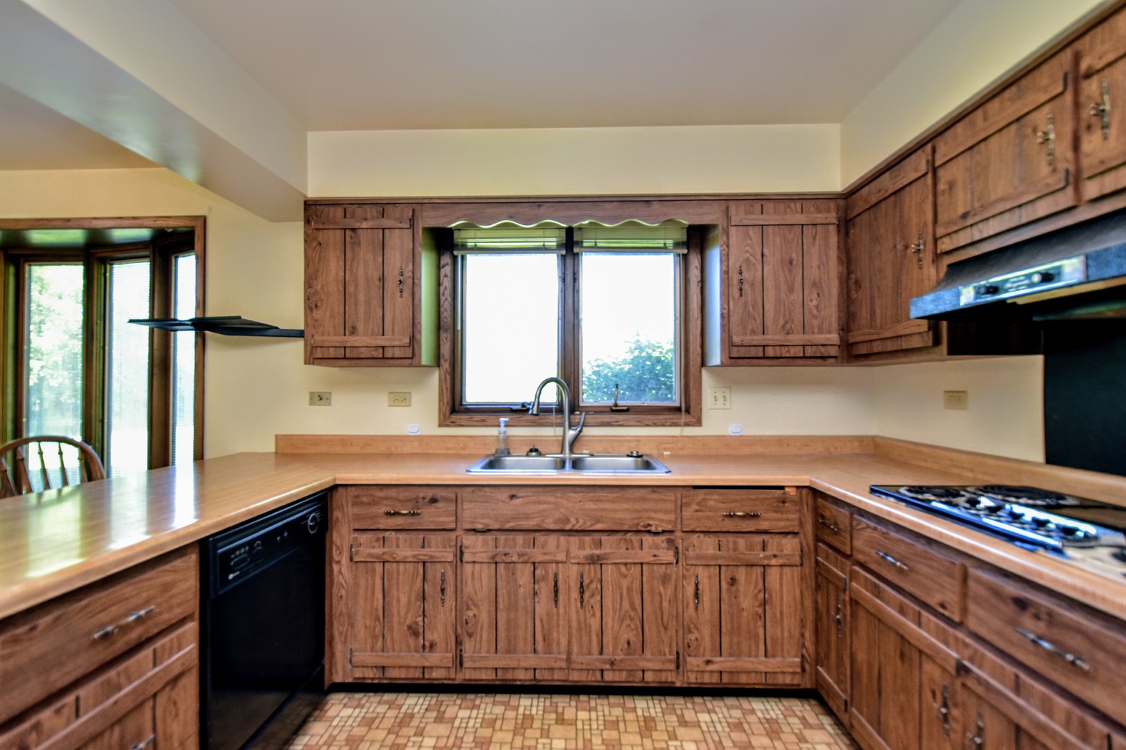 1623 North River Road Libertyville, IL 60048 - Photo 7 of 48