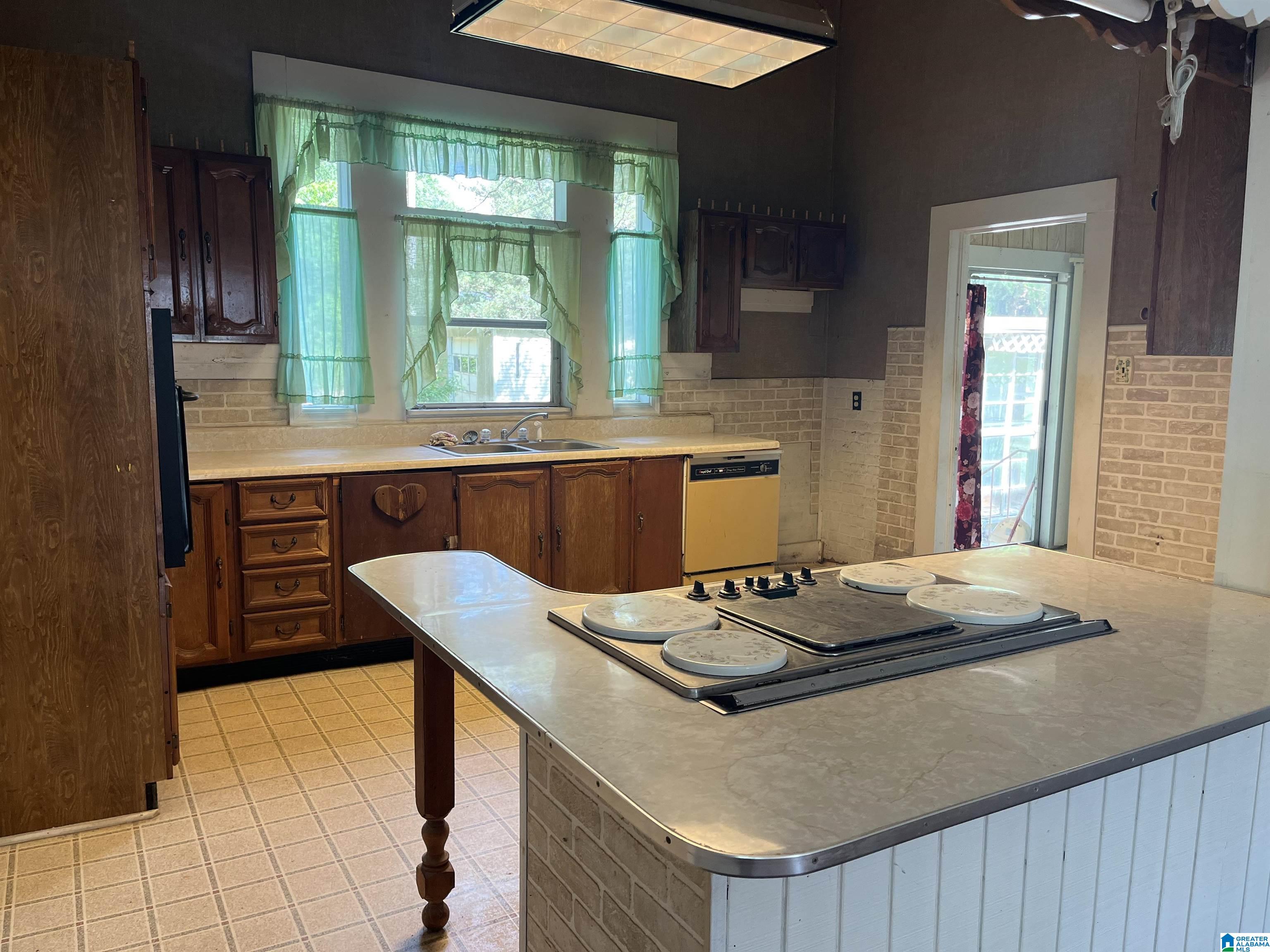 110 Main Avenue Sylacauga, AL 35150 - Photo 3 of 12