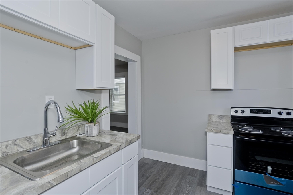 65 Montrose Street Springfield, MA 01109 - Photo 24 of 32