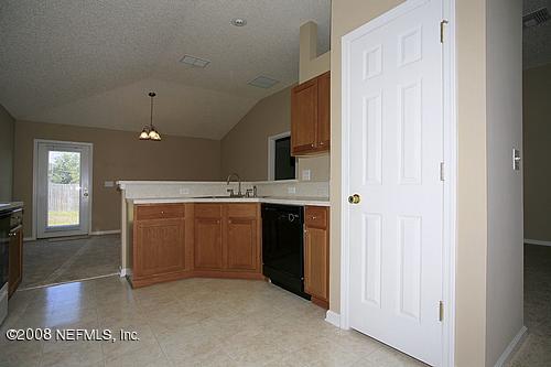 3766 Star Leaf Road West Jacksonville, FL 32210 - Photo 3 of 11 Kitchen