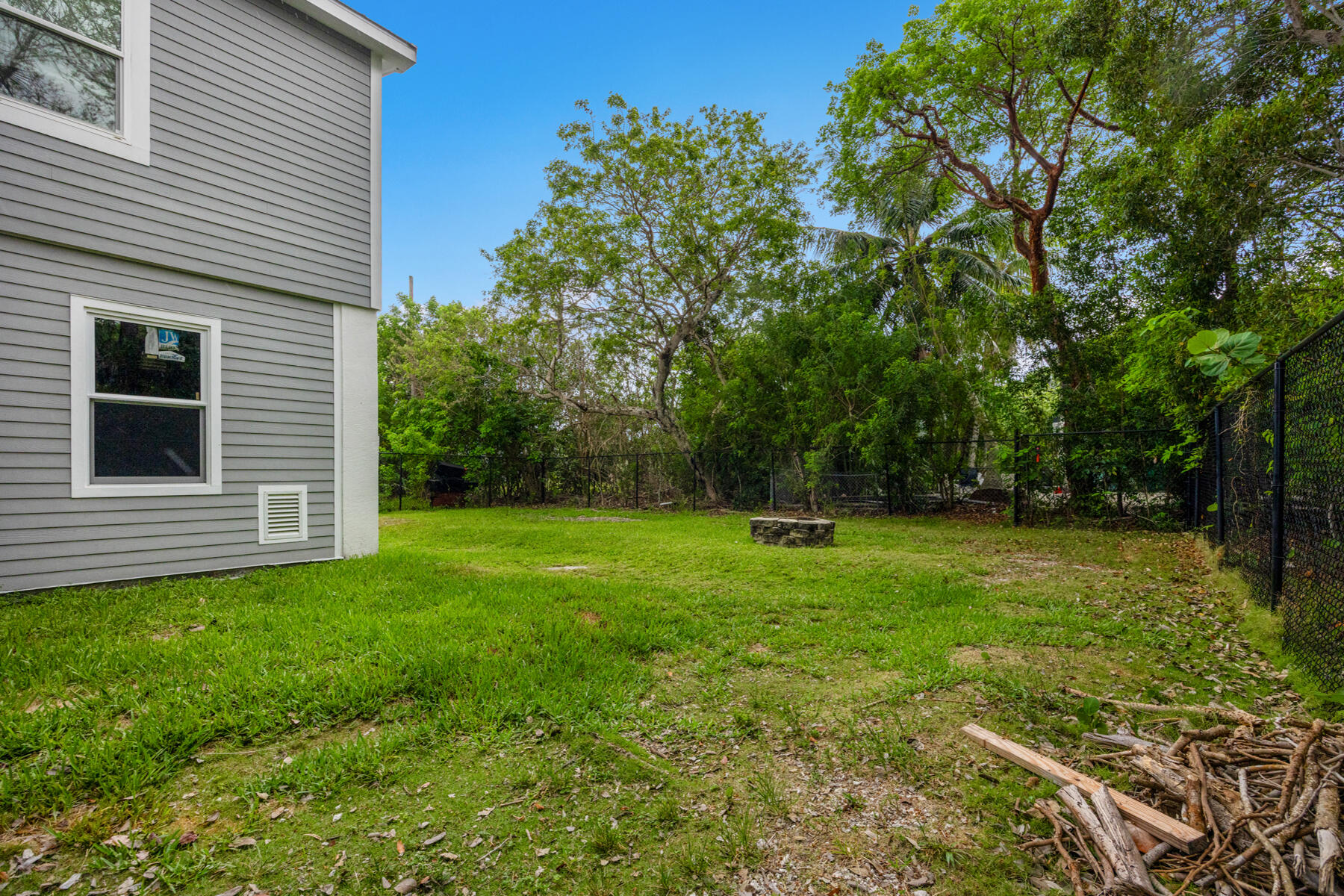 27024 Shannahan Road Summerland Key, FL 33042 - Photo 37 of 43 27024 Shannahan Rd