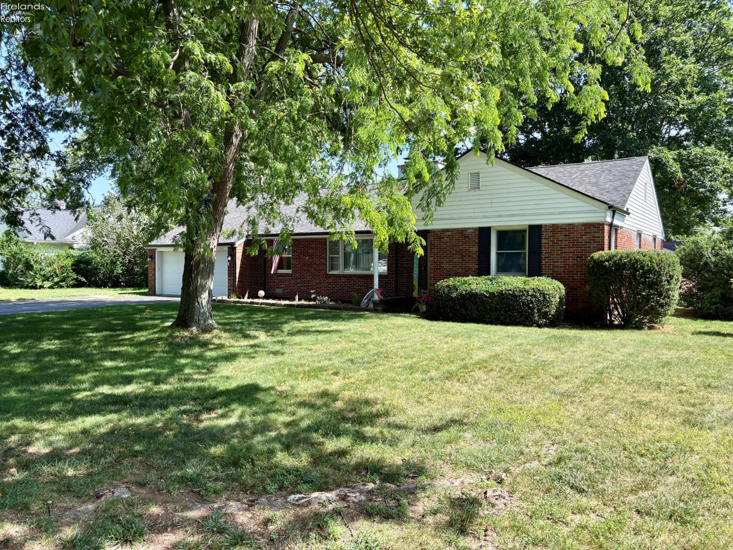 1235 Jefferson Road Fostoria, OH 44830 - Photo 3 of 43 Gallery Image 3