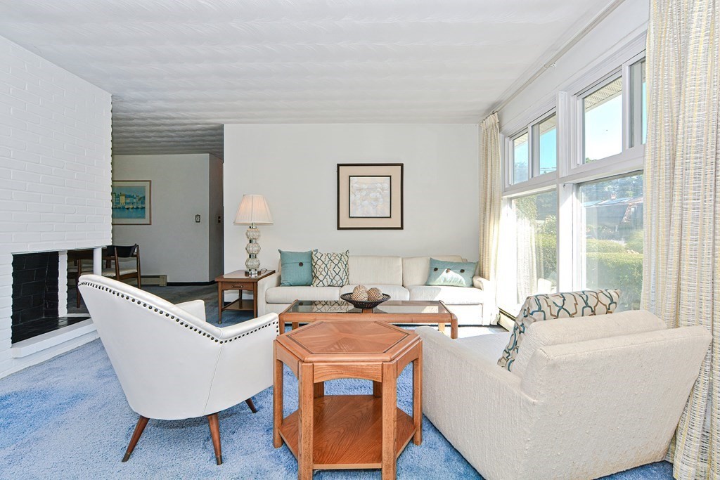 17 Campello Road Framingham, MA 01701 - Photo 5 of 27 Gallery Image 5
