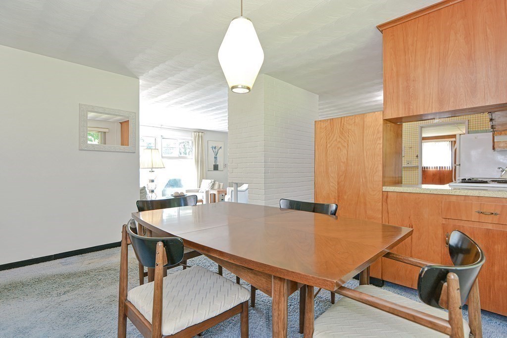 17 Campello Road Framingham, MA 01701 - Photo 10 of 27 Gallery Image 10