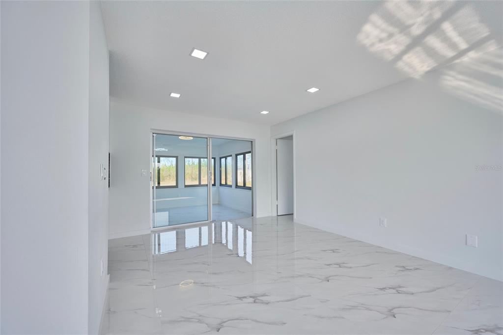 2310 Laguna Drive Indian Lake Estates, FL 33843 - Photo 11 of 27 a view of an empty room