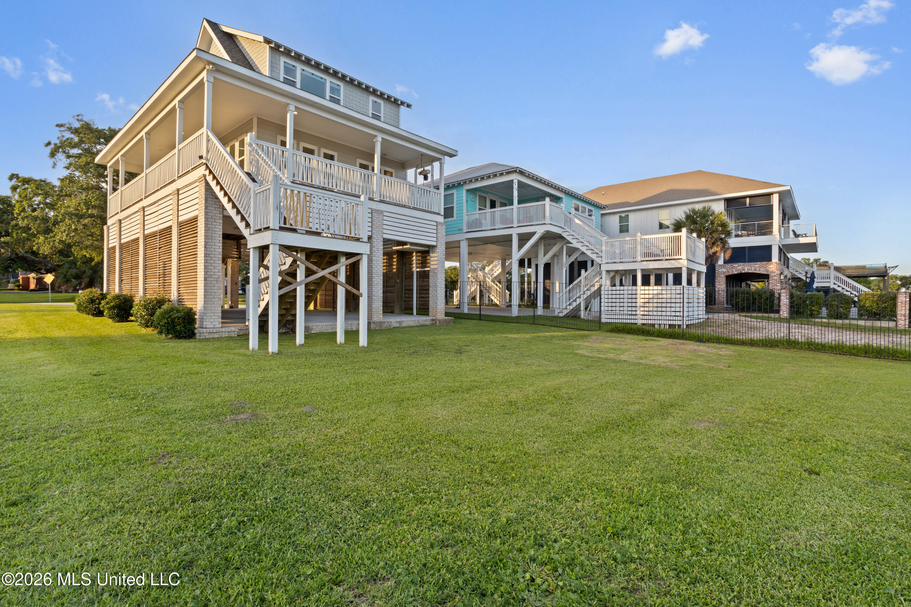 1623 Cayman Cove Biloxi, MS 39531 - Photo 7 of 58 00076