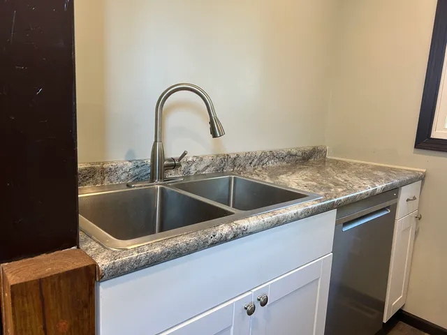 a close view of sink and tap