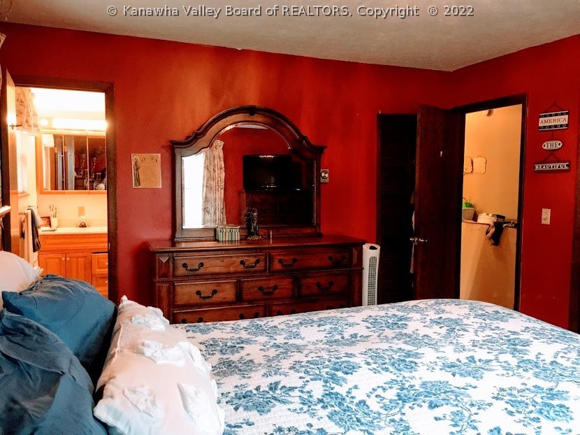 3109 Gunville Ridge Road Leon, WV 25123 - Photo 10 of 29 Gallery Image 10