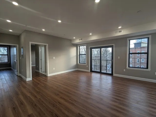 $499,999 | 13 Nahant Street, Unit 3A, Lynn, MA 01902