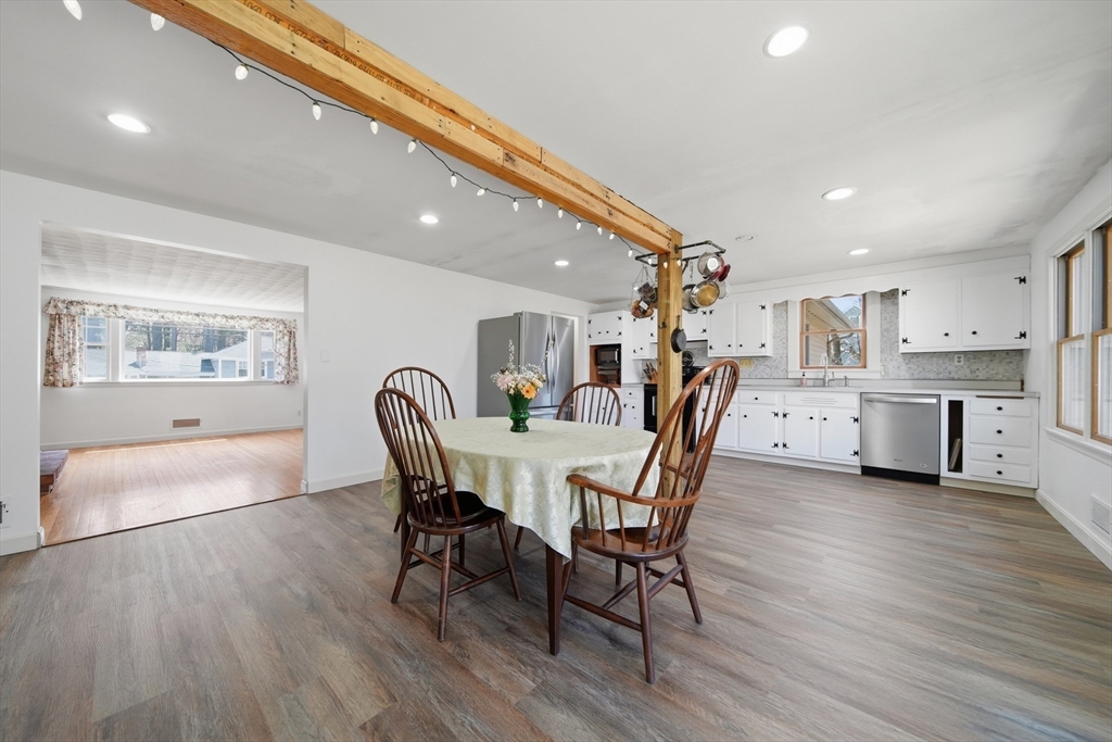 19 Peter Road North Reading, MA 01864 - Photo 5 of 42 Gallery Image 5