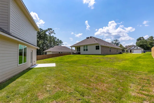 $379,900 | 3718 Youpon Lane, Huntsville, TX 77340