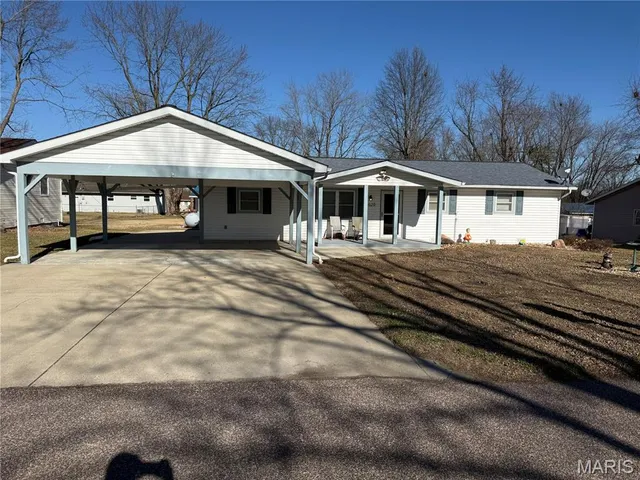 $219,900 | 3020 Sycamore Street, Cuba, MO 65453