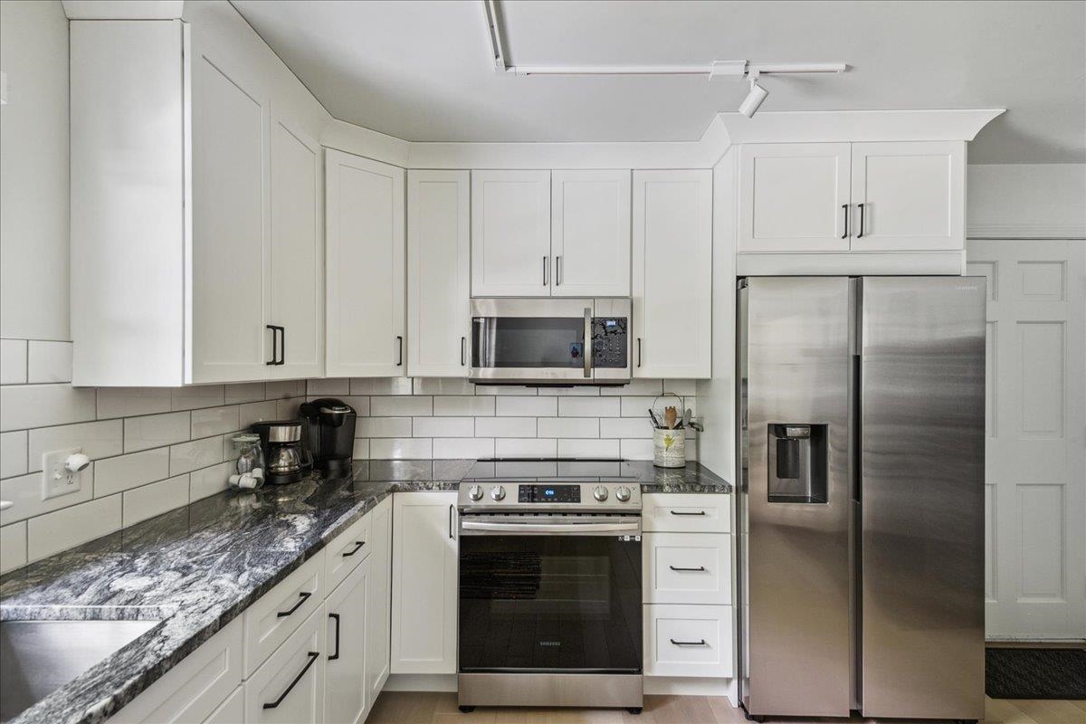 7 Grassy Brook Road Brookline, VT 05345 - Photo 12 of 58