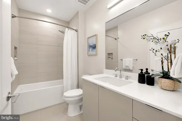 $1,900 | 2005 11th Street Northwest, Washington, DC 20001