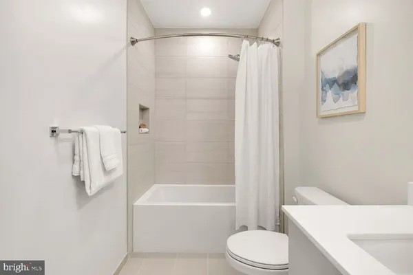 $1,900 | 2005 11th Street Northwest, Washington, DC 20001