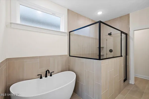 $329,900 | 779 Quitman Court West, Nesbit, MS 38651