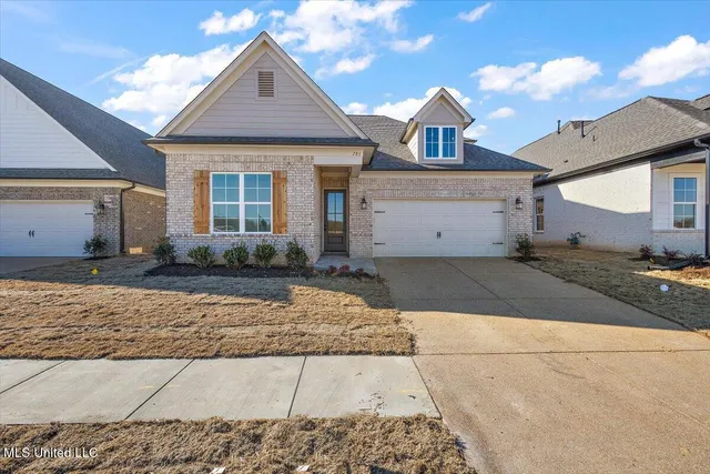 $329,900 | 779 Quitman Court West, Nesbit, MS 38651