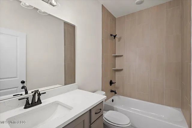 $329,900 | 779 Quitman Court West, Nesbit, MS 38651