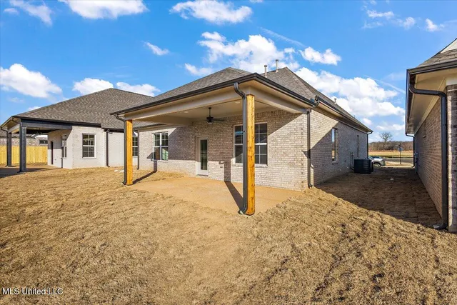 $329,900 | 779 Quitman Court West, Nesbit, MS 38651