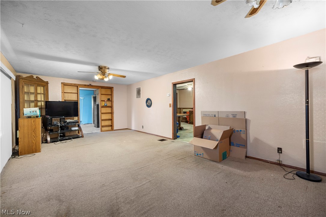 14307 Darrow Road Vermilion, OH 44089 - Photo 5 of 35