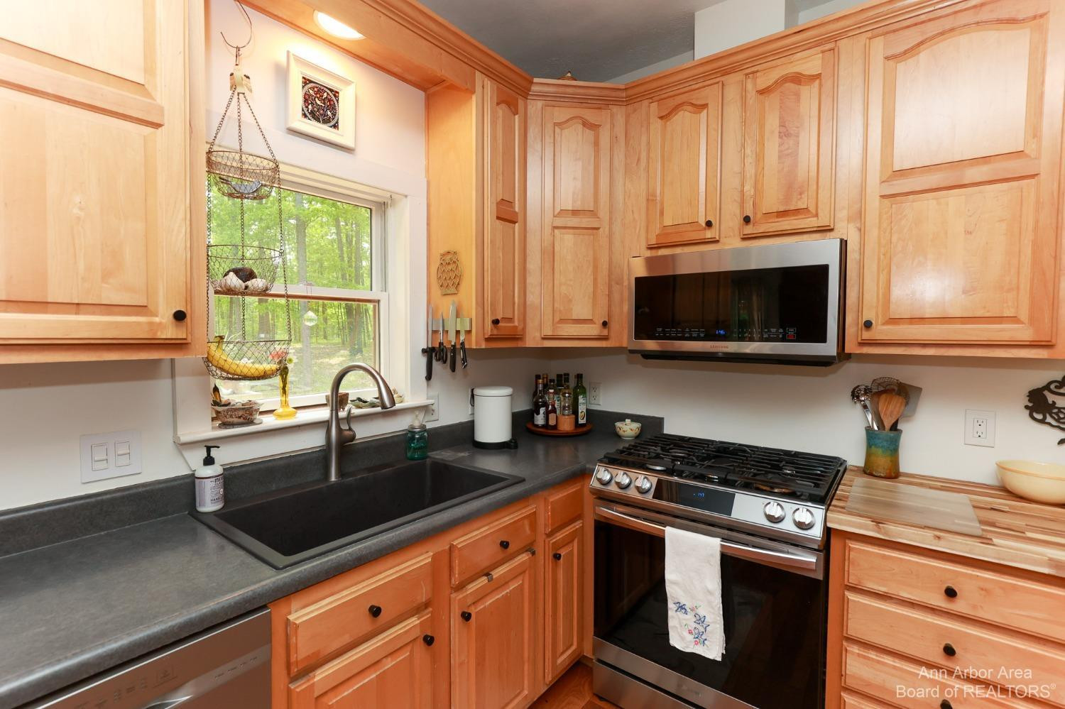 4848 Bemis Road Ypsilanti, MI 48197 - Photo 6 of 54 Photo 6