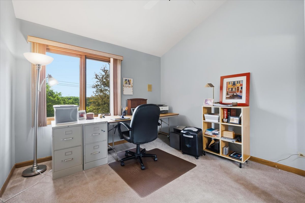 1755 Wiesbrook Road South Wheaton, IL 60189 - Photo 20 of 28