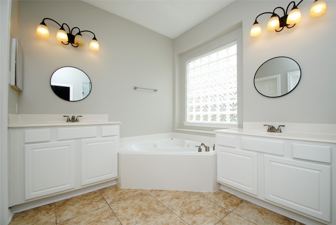 13409 Garden Spring Court Rosharon, TX 77583 - Photo 19 of 38