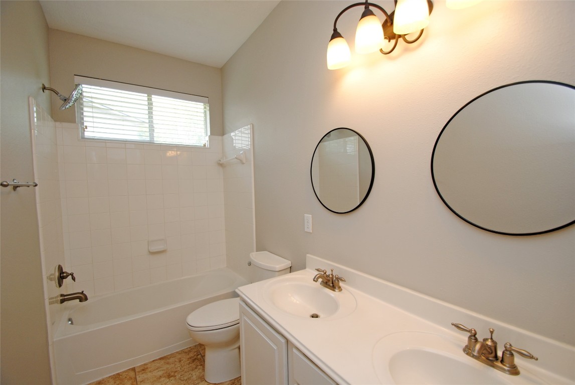 13409 Garden Spring Court Rosharon, TX 77583 - Photo 30 of 38