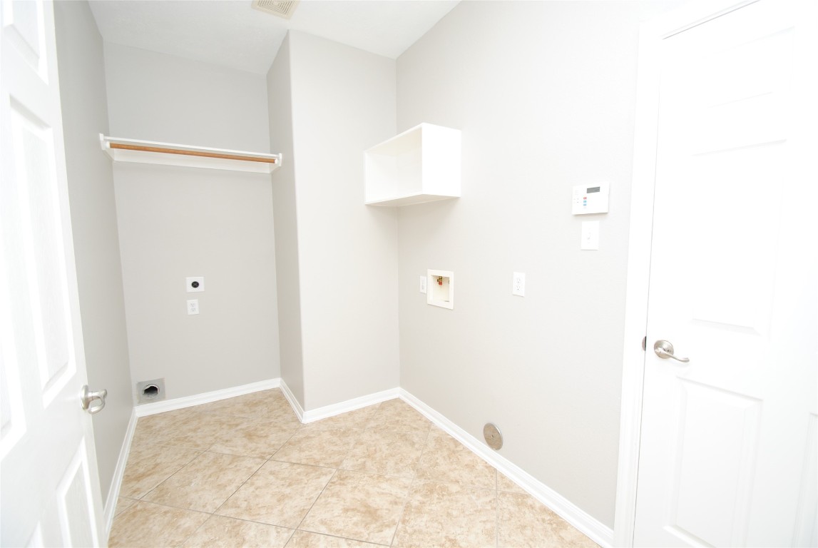 13409 Garden Spring Court Rosharon, TX 77583 - Photo 6 of 38 Utility Room