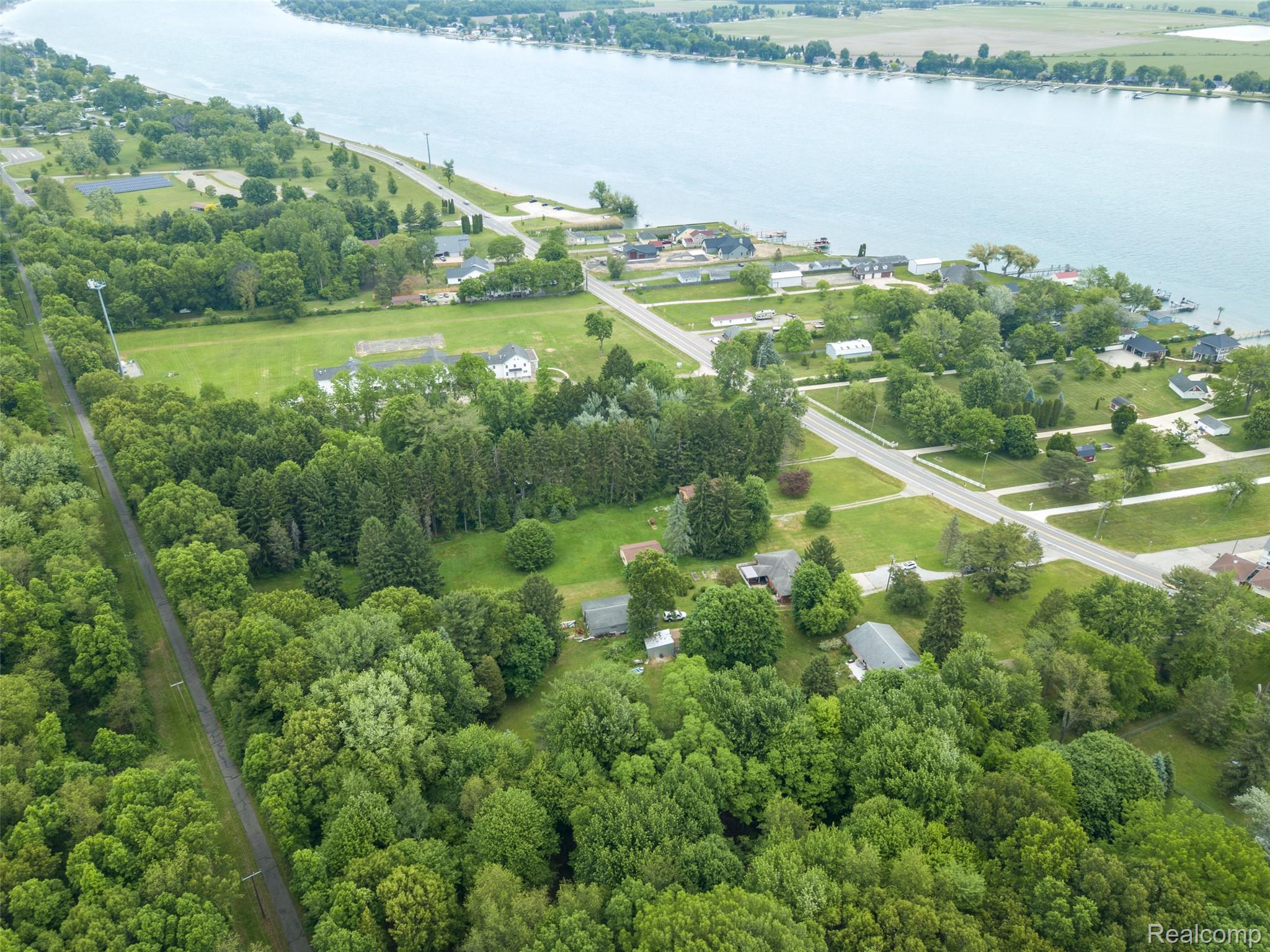 9404 North River Road Algonac, MI 48001 - Photo 35 of 37