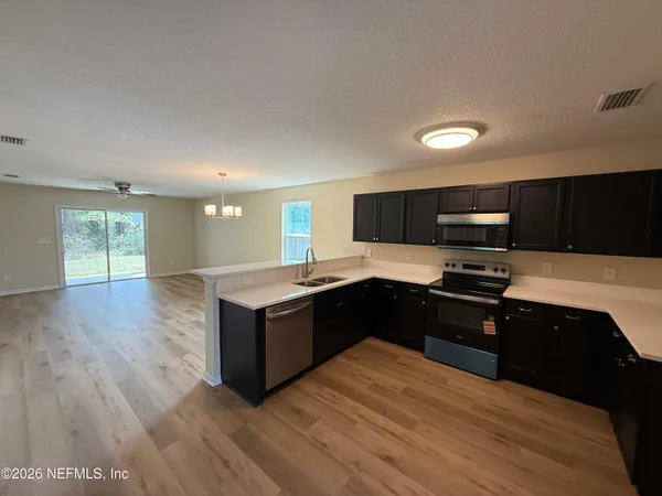 $334,900 | 5980 Sands Pointe Drive, Macclenny, FL 32063