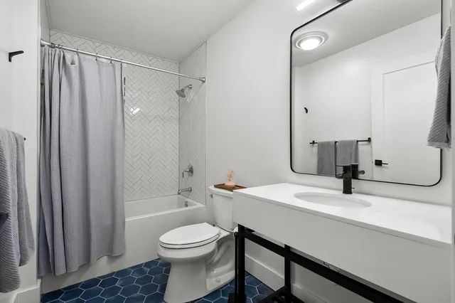 $790,000 | 1500 Sanford Lane, Buchanan, MI 49107