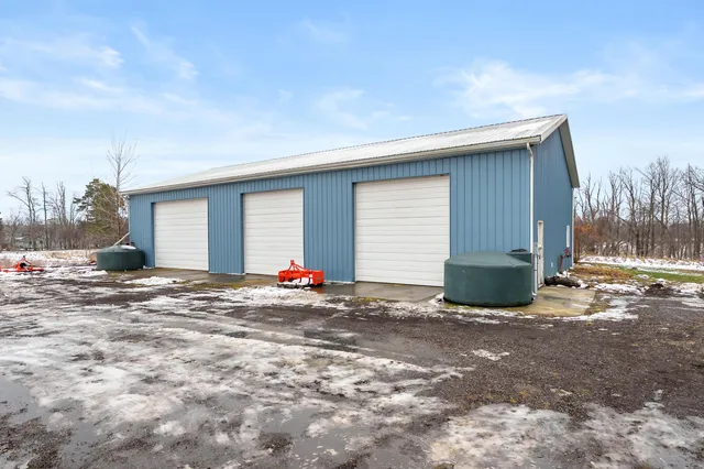 $790,000 | 1500 Sanford Lane, Buchanan, MI 49107