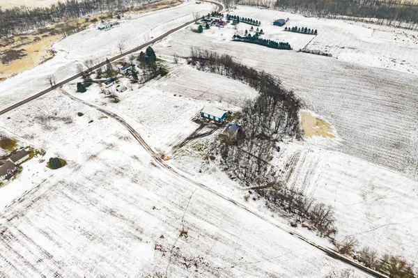 $764,000 | 1500 Sanford Lane, Buchanan, MI 49107