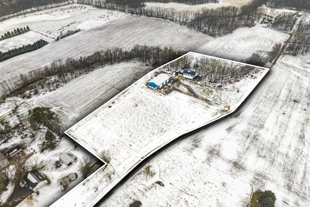 $790,000 | 1500 Sanford Lane, Buchanan, MI 49107