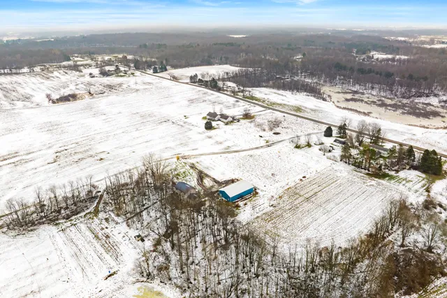 $790,000 | 1500 Sanford Lane, Buchanan, MI 49107