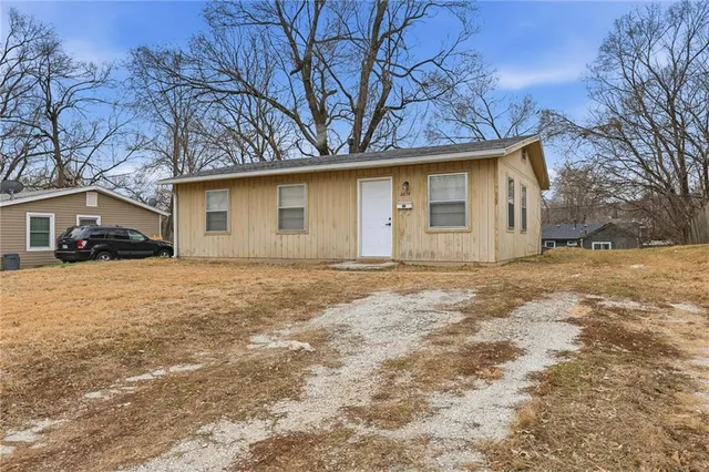 $165,000 | 2618 South 48th Terrace, Kansas City, KS 66106