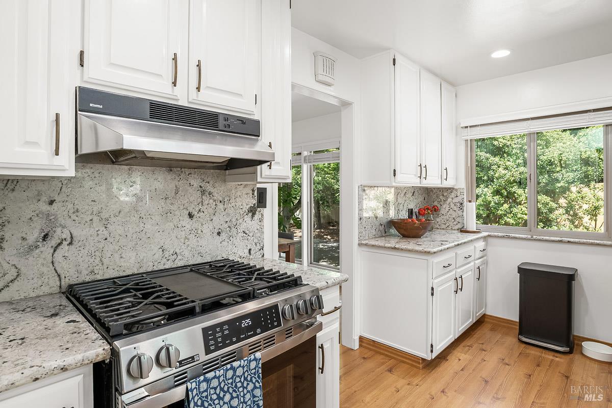 406 Corrillo Drive San Rafael, CA 94903 - Photo 11 of 35