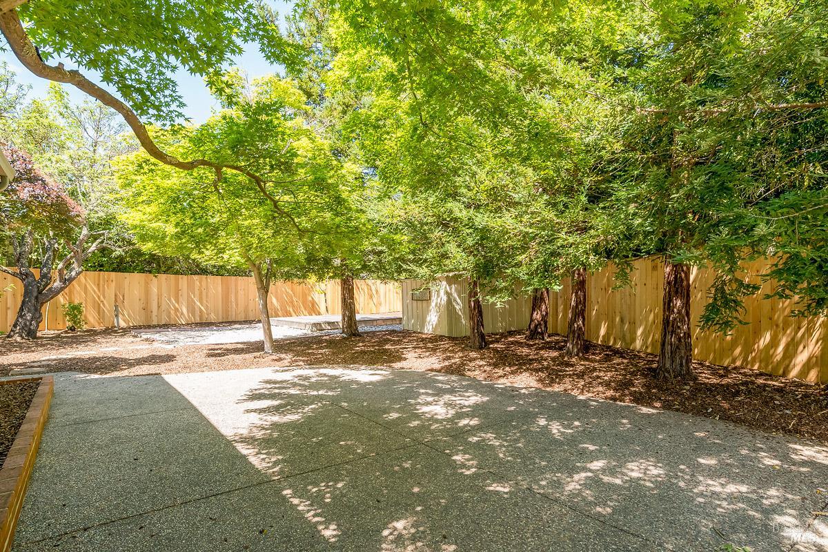 406 Corrillo Drive San Rafael, CA 94903 - Photo 25 of 35