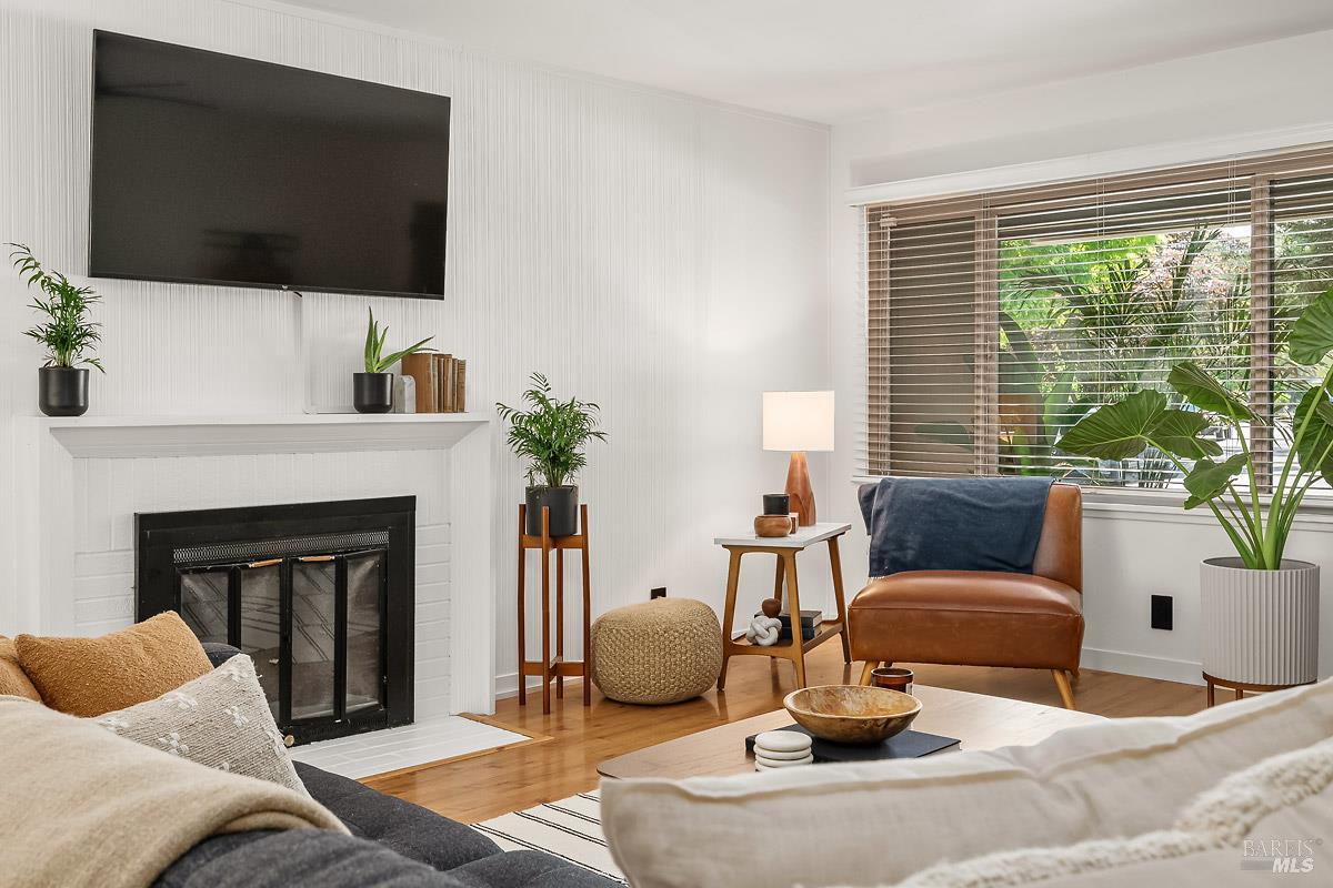 406 Corrillo Drive San Rafael, CA 94903 - Photo 7 of 35