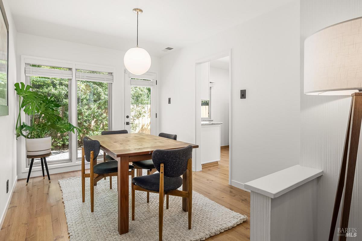 406 Corrillo Drive San Rafael, CA 94903 - Photo 9 of 35