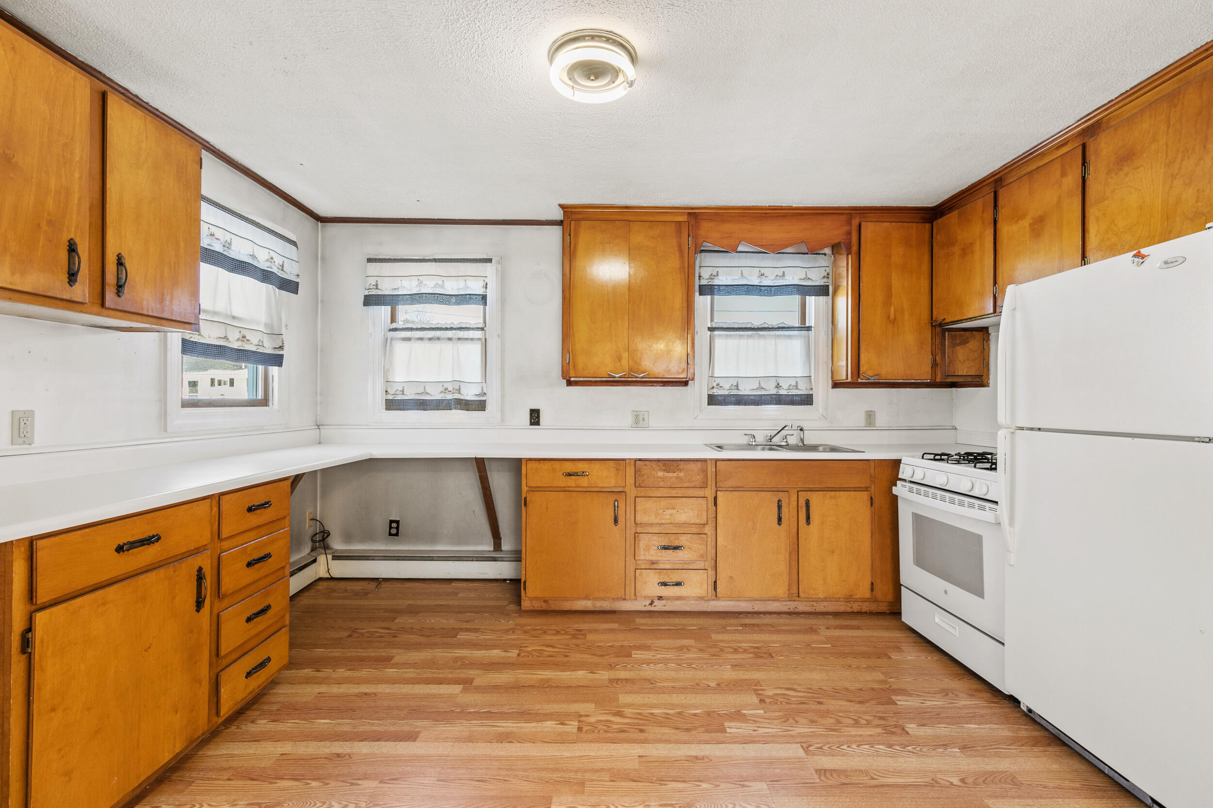 7 Pleasant View Drive Saco, ME 04072 - Photo 4 of 16 7 pleasant view dr, saco_002