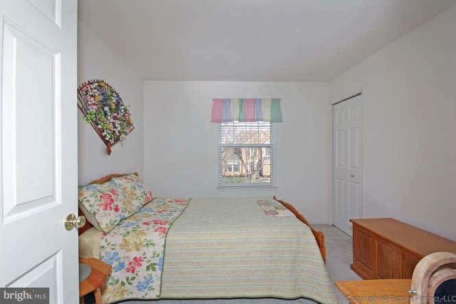 1752 Algonquin Road Frederick, MD 21701 - Photo 15 of 26 10 X 10 Bedroom