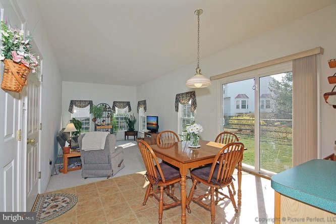 1752 Algonquin Road Frederick, MD 21701 - Photo 8 of 26 11 X 8 Breakfast Room