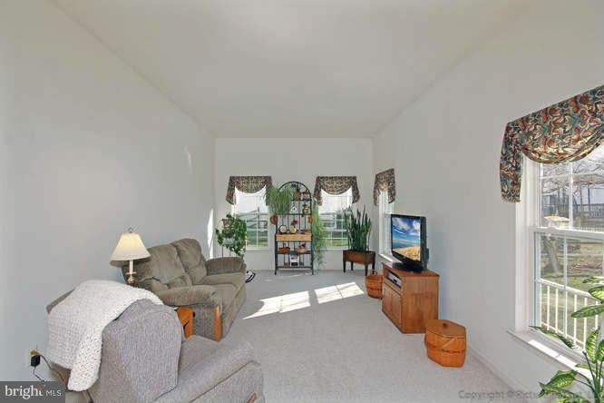 1752 Algonquin Road Frederick, MD 21701 - Photo 9 of 26 16 X 11 First Floor Family Room