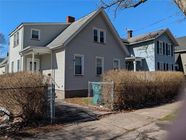 $1,200 | 105 Ontario Street, Rochester, NY 14605