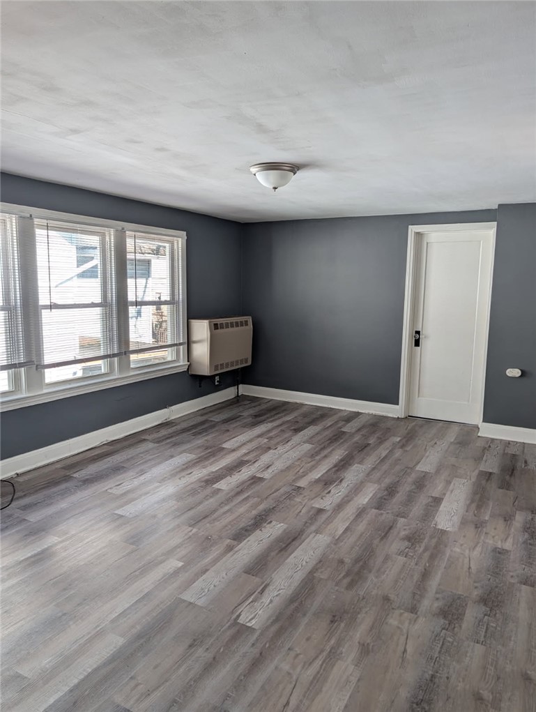 105 Ontario Street Rochester, NY 14605 - Photo 2 of 9