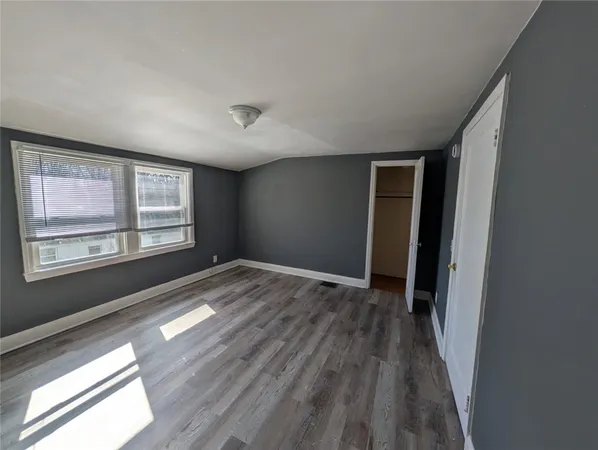 $1,200 | 105 Ontario Street, Rochester, NY 14605