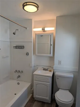 $1,200 | 105 Ontario Street, Rochester, NY 14605