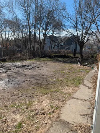 $1,200 | 105 Ontario Street, Rochester, NY 14605